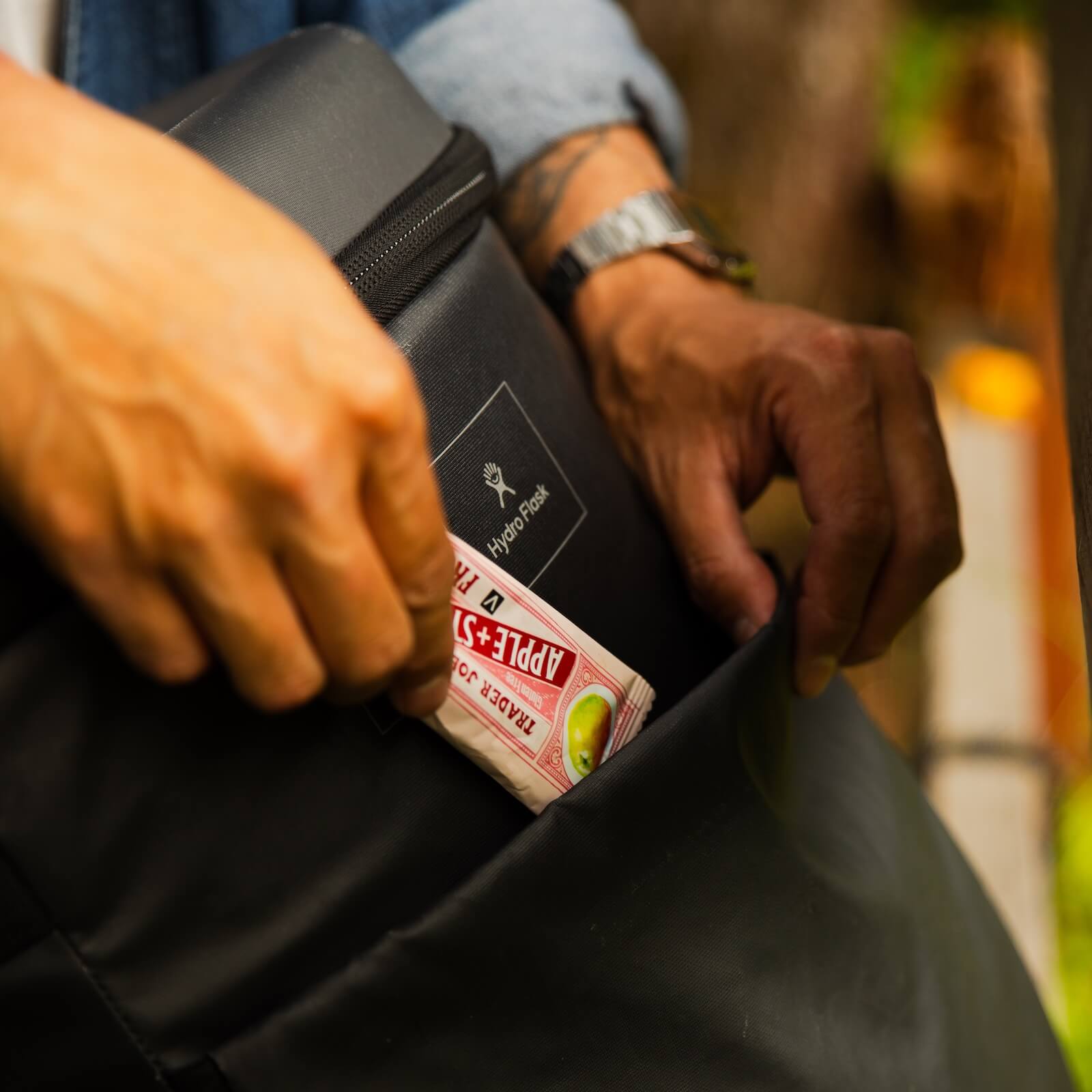 Osprey x Hydro Flask 22 L Backpack Cooler - Image 6